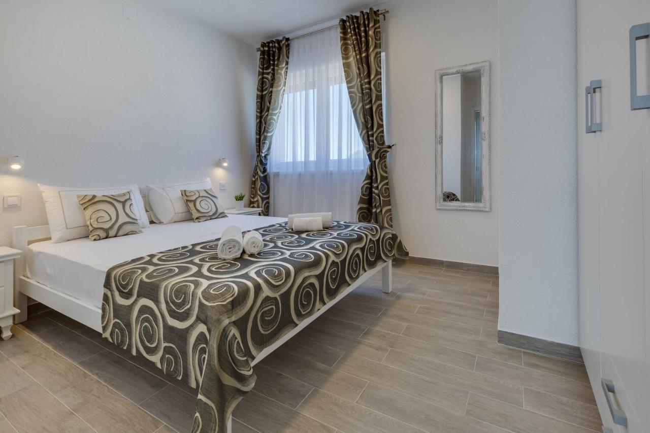 Apartmani Kastelina Vir Luaran gambar