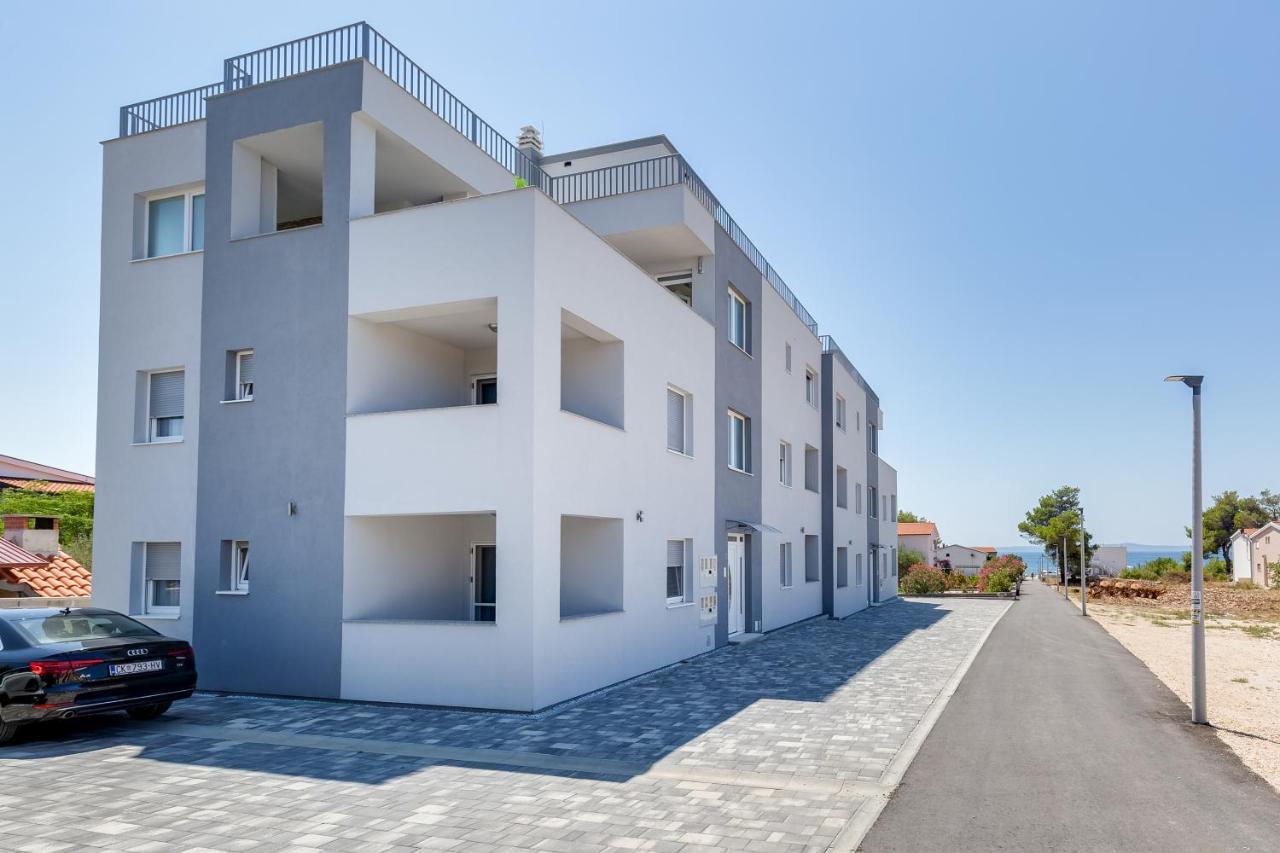Apartmani Kastelina Vir Luaran gambar