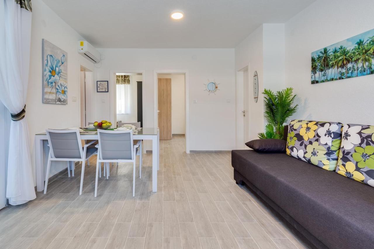 Apartmani Kastelina Vir Luaran gambar