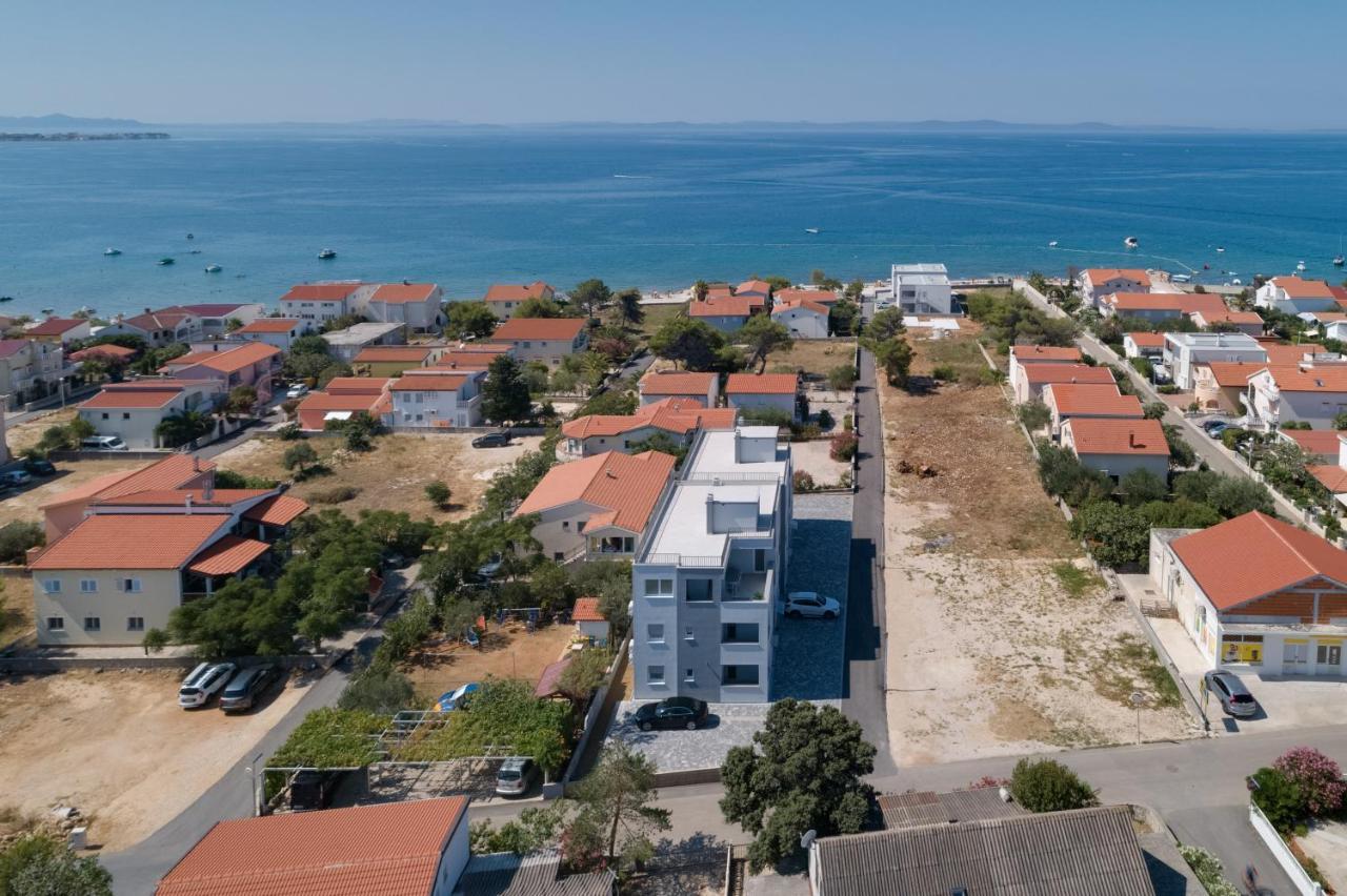 Apartmani Kastelina Vir Luaran gambar