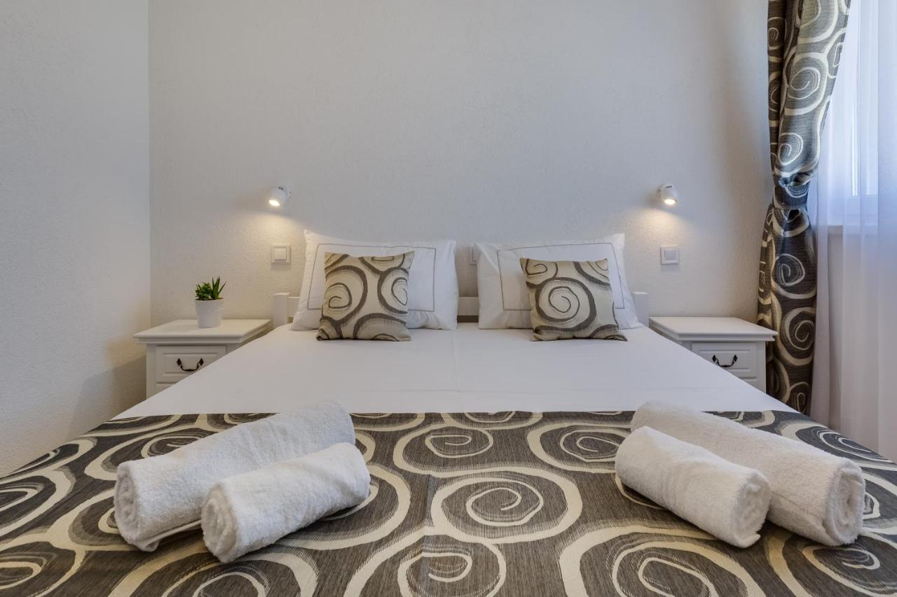 Apartmani Kastelina Vir Luaran gambar