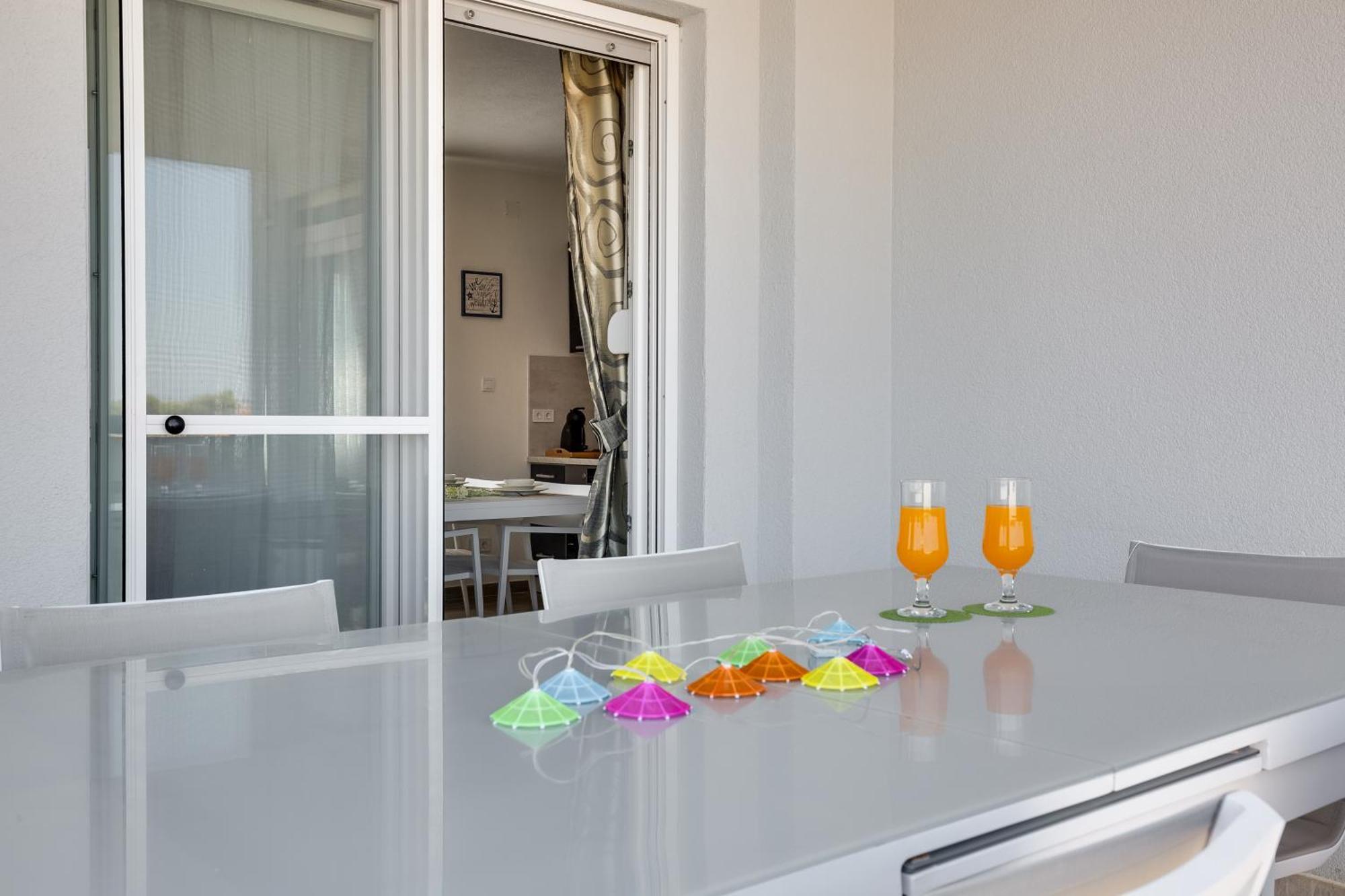 Apartmani Kastelina Vir Luaran gambar