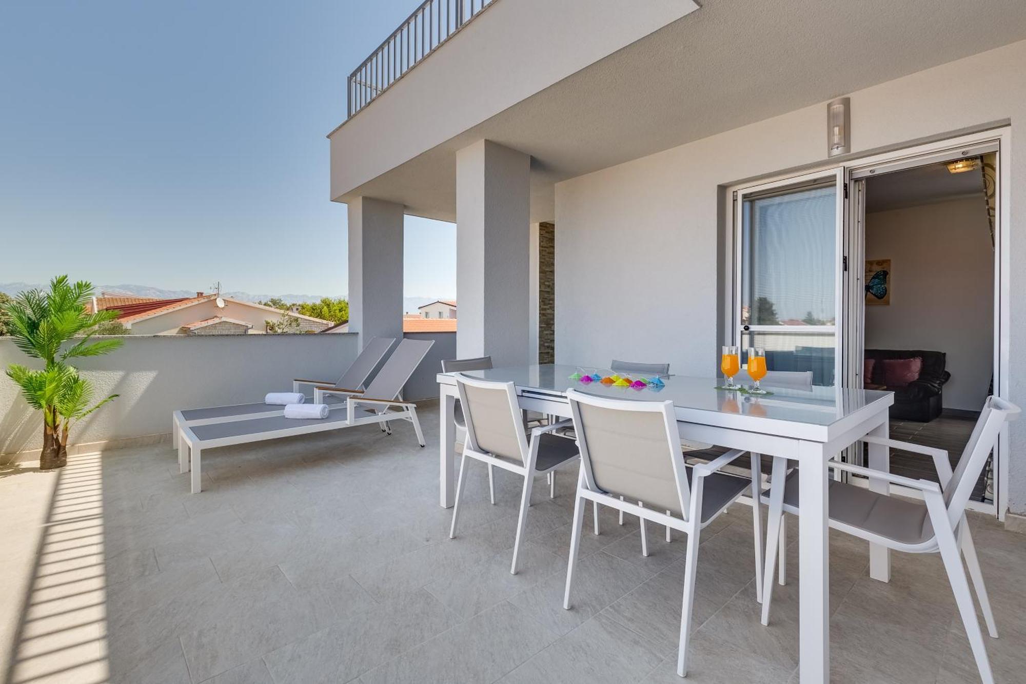 Apartmani Kastelina Vir Luaran gambar